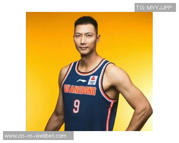 CBA最新动态易建联现身丁伟加盟浙江队广厦签约外援伯顿引关注